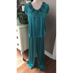 2 Piece Pajama Set By Lati Fashion Intimates Size Small Green Polyester Flowers